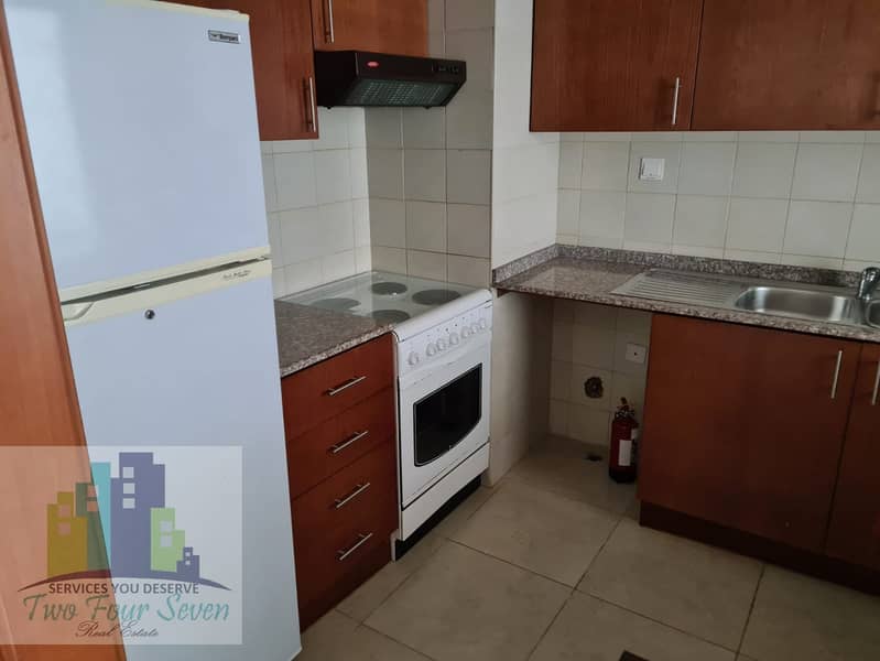 10 Equipped Kitchen Appliances / Unfurnished 1 Bedroom in Mag 218