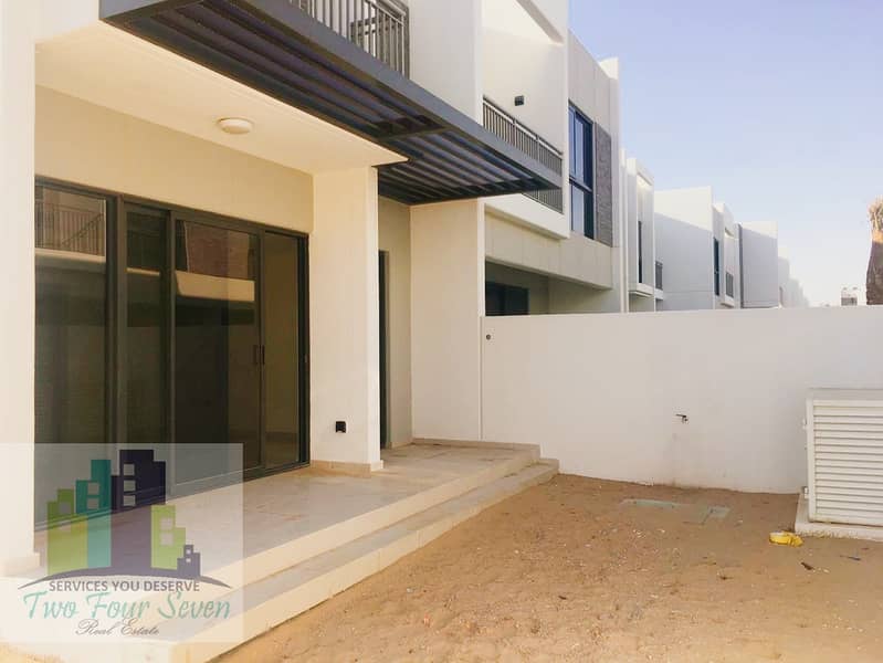 2 HOT PRICE END CORNER UNIT 3BED+MAID IN AKOYA OXYGEN