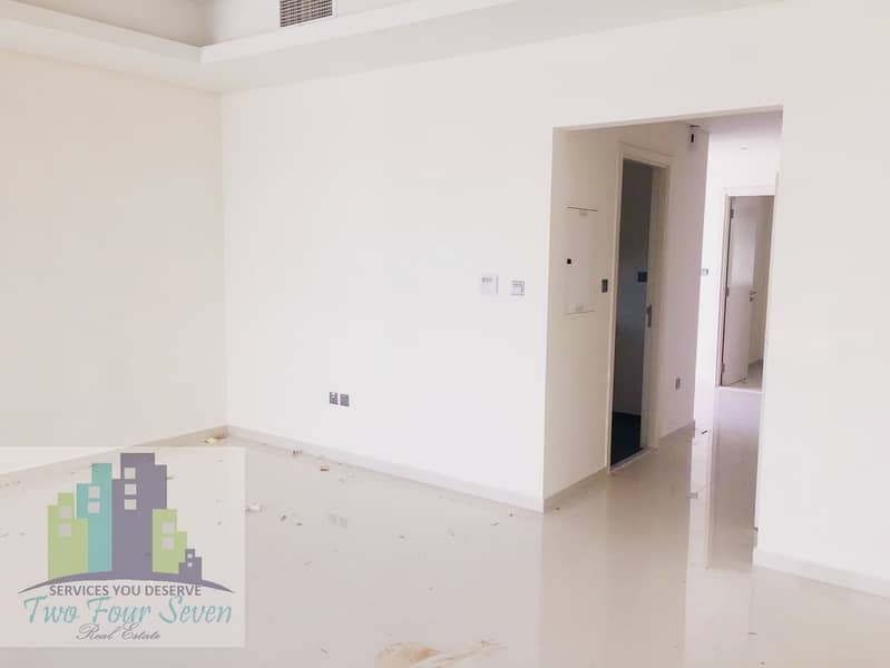 5 HOT PRICE END CORNER UNIT 3BED+MAID IN AKOYA OXYGEN