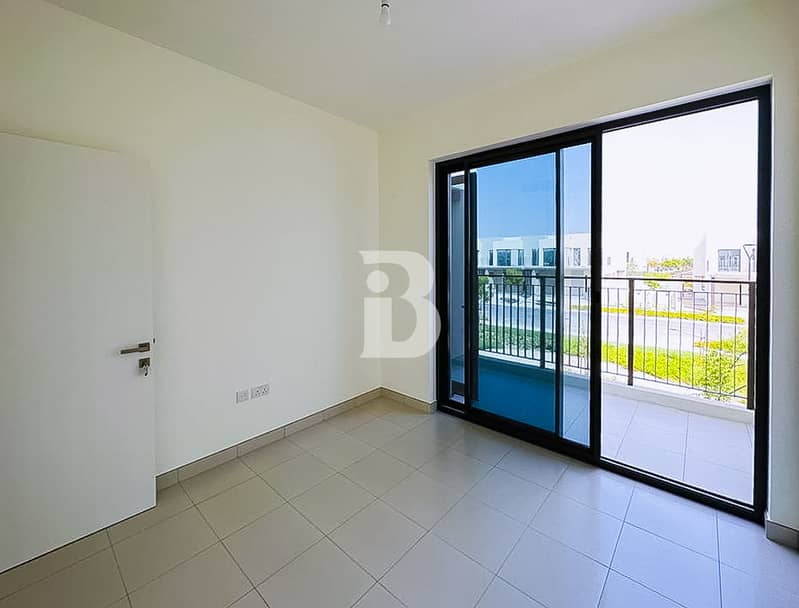 LUXURY 4 BEDROOM | GARDEN | CORNER UNIT LUXURY 4 BEDROOM | GARDEN | CORNER UNIT