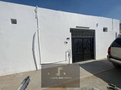 3 Bedroom Villa for Sale in Al Sabkha, Sharjah - For sale super deluxe house in Sabkha  Sharjah