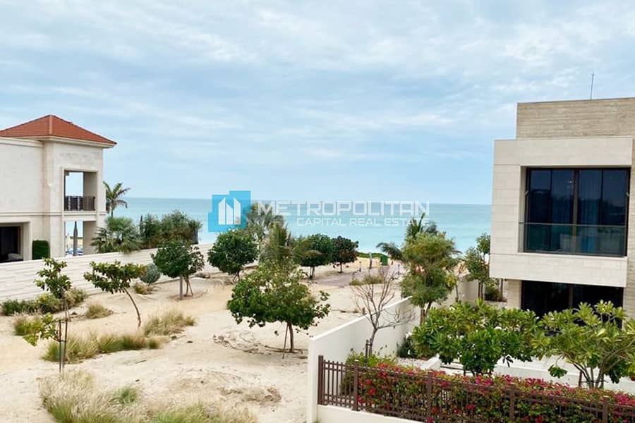 Superb Villa|Modified Living Area|Partial Sea View Superb Villa|Modified Living Area|Partial Sea View