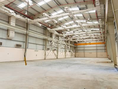 Warehouse for Rent in Mussafah, Abu Dhabi - Warehouse with High Capacity Electricity & Installed Crane