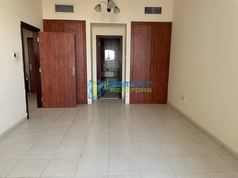 5 Multiple cheques Mid Floor Academic City View