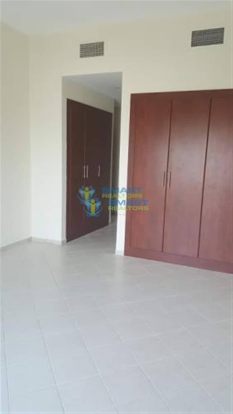 6 Very Well Maintained chiller free 2 BR Apartment in Jumeirah