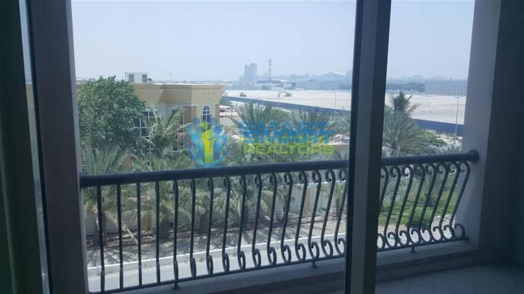 7 Very Well Maintained chiller free 2 BR Apartment in Jumeirah