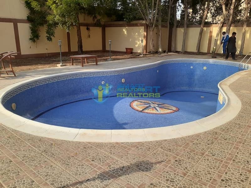 3 5 BR Independant Villa with Swimming pool in Umm Al Sheif