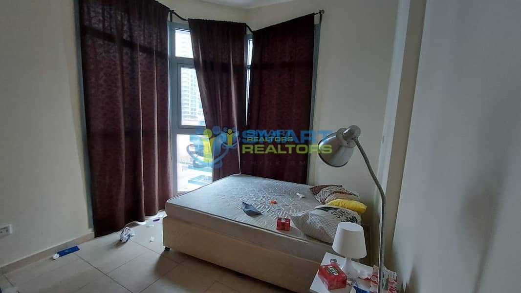 5 Next To Metro Fully Furnished Pool View