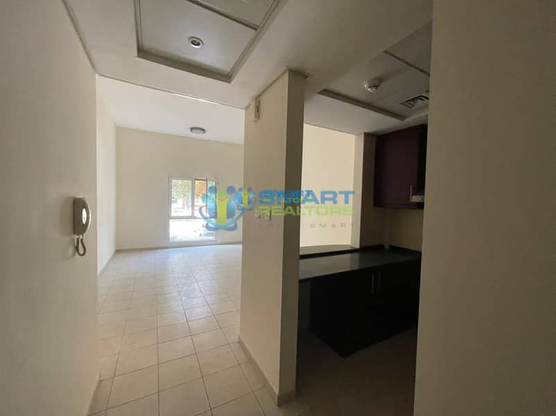 3 Vacant Nicely Maintained Studio Street 2
