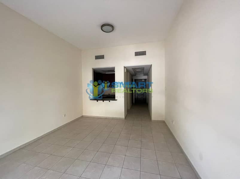 4 Vacant Nicely Maintained Studio Street 2