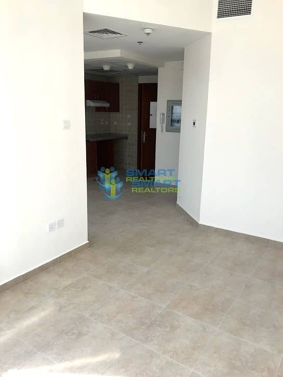 3 Spacious Studio With Balcony in DUBAI GATE 2