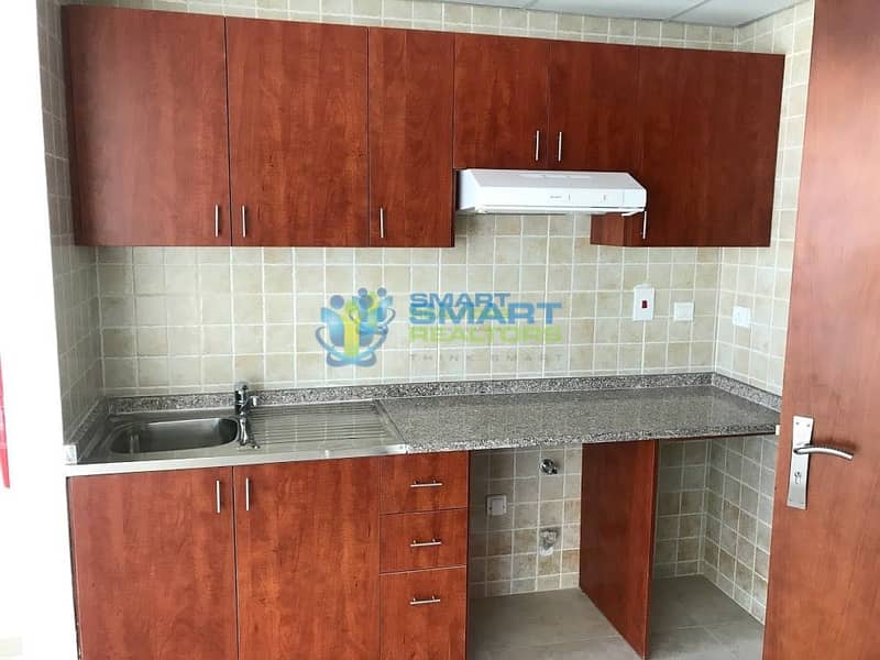 7 Spacious Studio With Balcony in DUBAI GATE 2