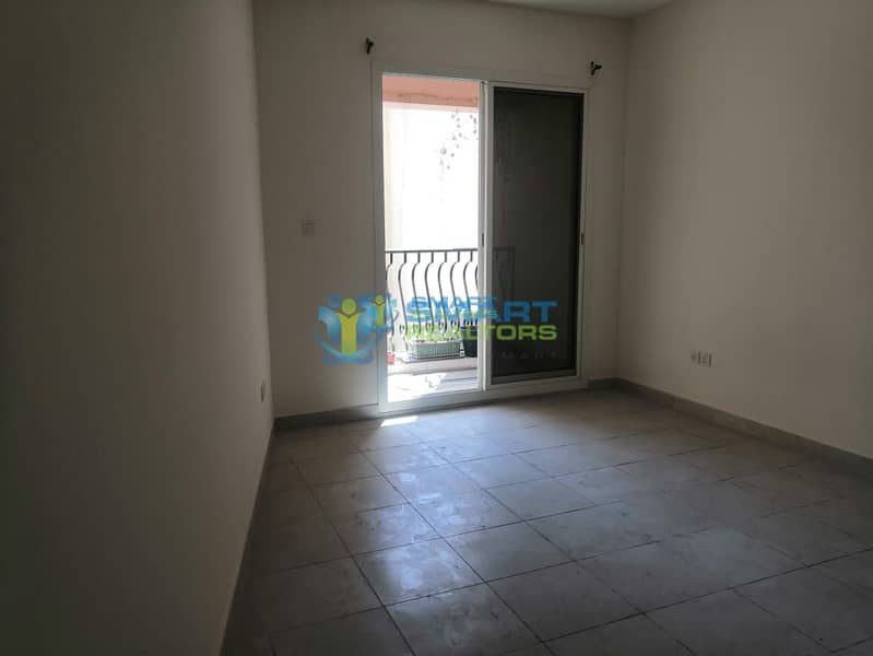 3 Vacant 1 Bedroom Apartment with 2 Balconies