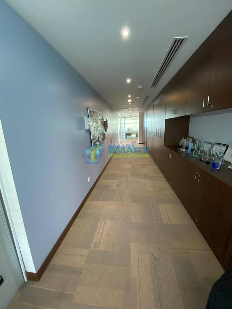 7 High Floor Amazing View Fully Fitted Office