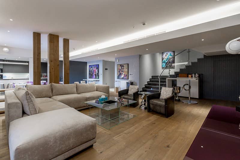 MODERN AND DETAILED FURNISHING 4BR VILLA MODERN AND DETAILED FURNISHING 4BR VILLA