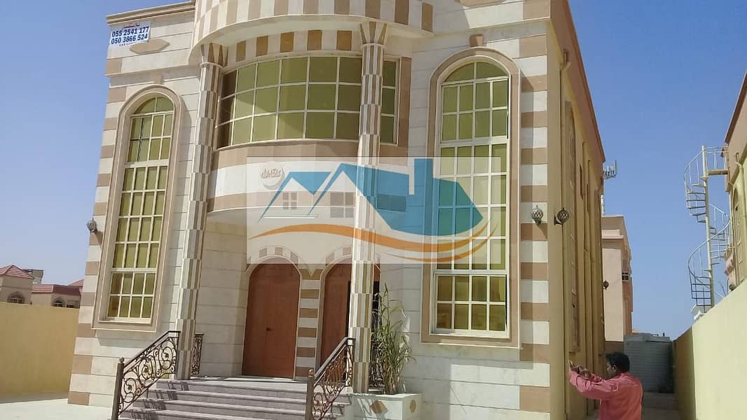 Villa for rent second plot from Sheikh Ammar clean maintained