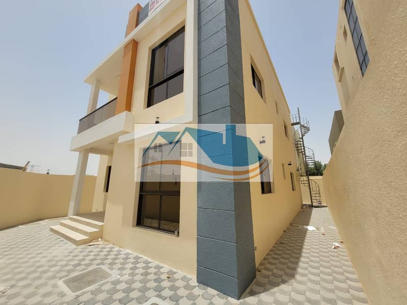 Villa in Al-Yasmeen area, the first inhabitant, close to all services, consisting of 5 master bedrooms, a Majlis with a bathroom, a large hall, a kitc