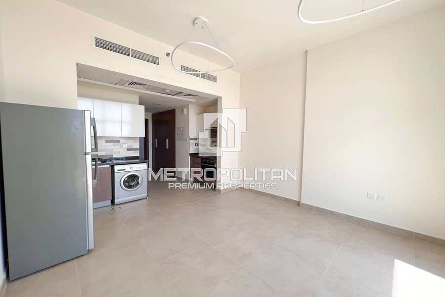 Квартира в Аль Фурджан，Азизи Плаза, 2 cпальни, 950000 AED - 8107954
