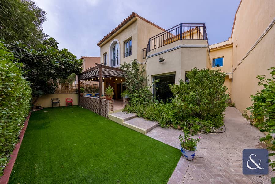 Exclusive | Upgraded | Perfect Location Exclusive | Upgraded | Perfect Location
