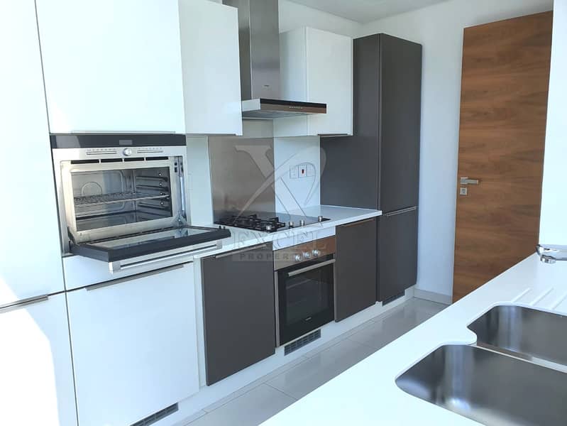 6 4 Months Free Rent | Chiller & Gas Included | Fully Fitted Kitchen