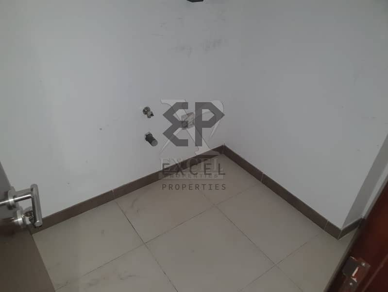 4 4 Months Free Rent | Chiller and Gas Free | 3BHK for Staff Accommodation