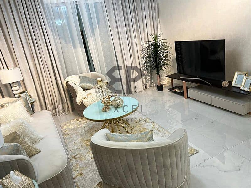 Resale Unit | Fully Furnished | Close to Metro Station