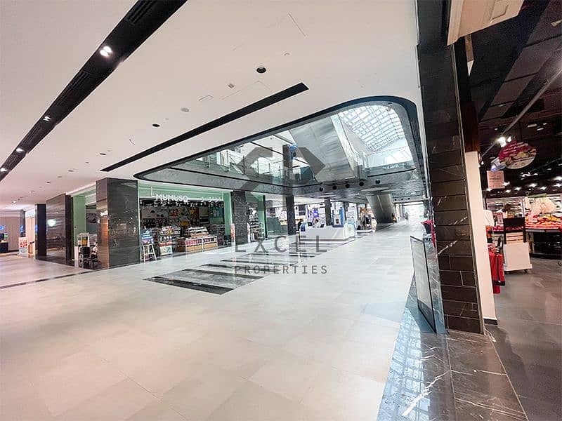 Huge Retail for Rent | Prime Mall | Nadd Al Sheba