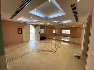 7 Bedroom Villa for Rent in Al Hamidiyah, Ajman - Villa for rent in Ajman, Al Hamidiya area, on the main street directly from Zayed Main Street, an area of 13 thousand square feet, on two asphalt streets, front and back.