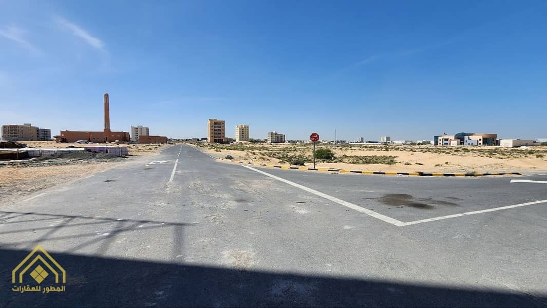 For sale commercial land with an area of ​​6,456 feet - Umm Al Quwain - Al Salama - Al Qarayen