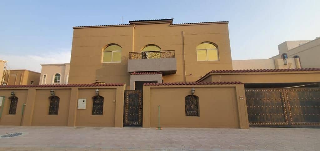 5 Master Bedroom villa for rent in Rawda1 | Near to main road | Close to all amenities |