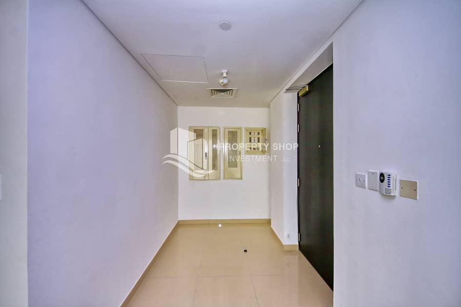 8 1-bedroom-apartment-al-reem-island-marina-square-rak-tower-foyer. JPG
