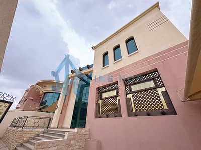 فیلا 4 غرف نوم للايجار في مدينة خليفة، أبوظبي - فيلا بموقع جيد| 4 غرف نوم + غرفة خادمة & حديقة