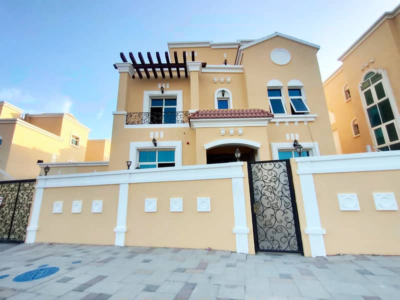 فيلا تجارية في البطين 399999 درهم - 7761199 فيلا تجارية في البطين 399999 درهم - 7761199