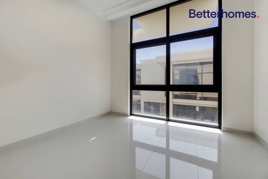 Prime Location | Unfurnished | Near to Park Prime Location | Unfurnished | Near to Park