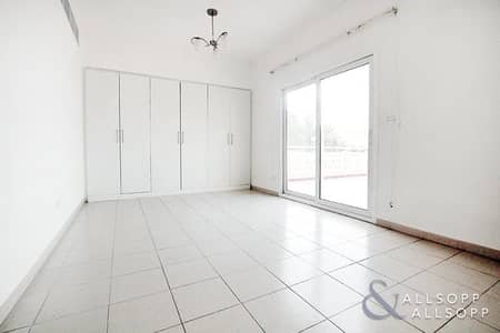 Well Priced | Prime Meadows | Close to Park Well Priced | Prime Meadows | Close to Park