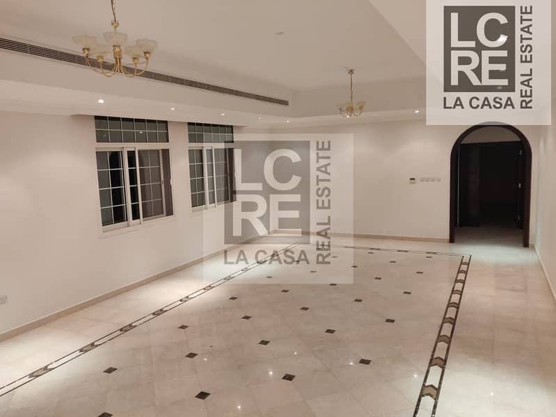 15 Extravagant and Spacious Villa I Well Maintained