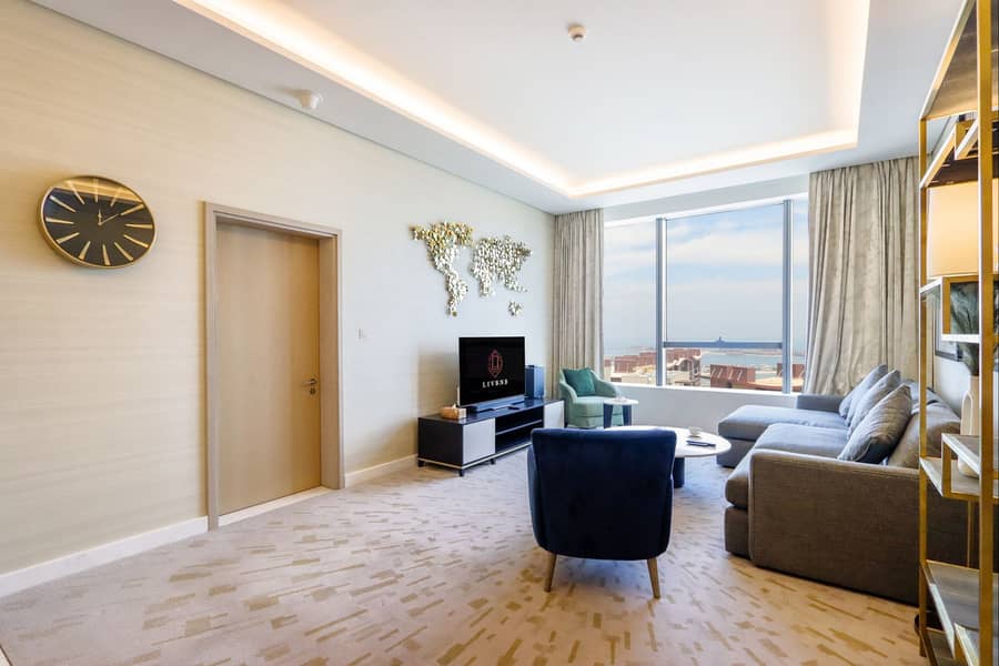 1BR Sea View in Palm Tower by Livbnb