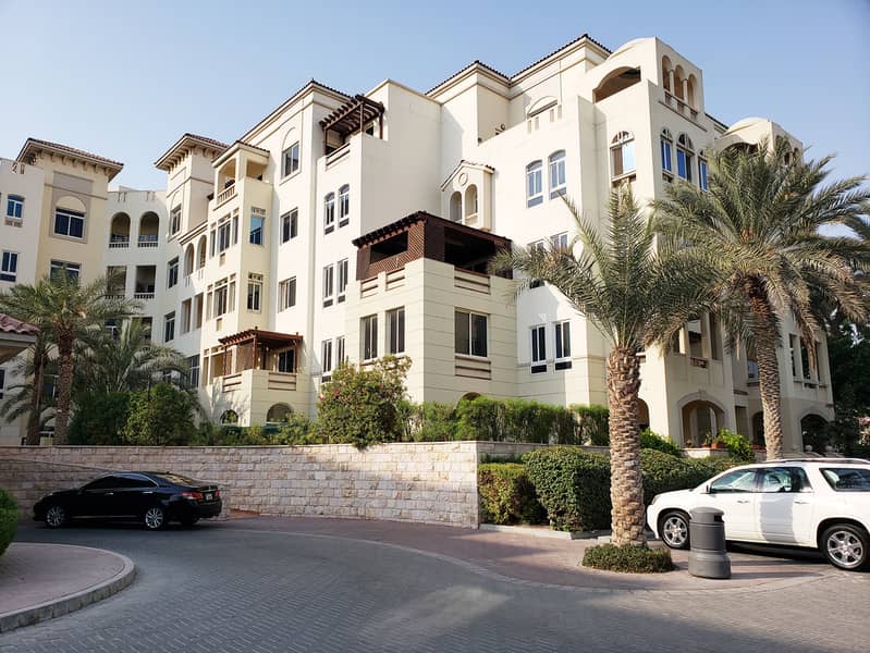 位于迪拜节日城，阿尔巴迪亚大楼 2 卧室的公寓 1850000 AED - 6264565