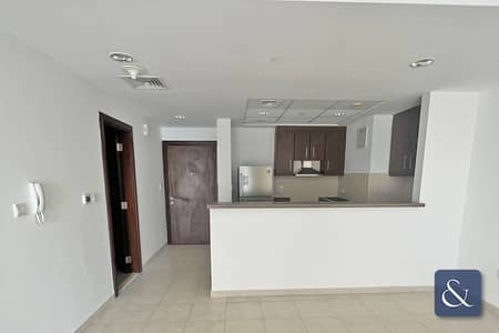 Studio for Rent in Business Bay, Dubai - HUGE Studio Apartment | Vacant | Business Bay