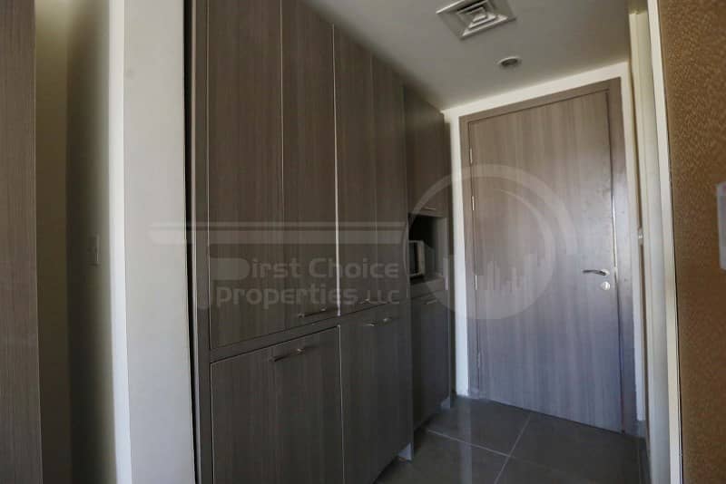 Vacant! Fully Furnished Ready Studio Unit.