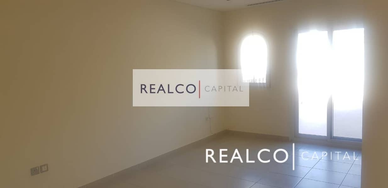 Spacious 2 BR | Ready to Move in |