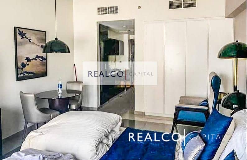 2 POOL VIEW FULLY FURNISHED STUDIO FOR RENT IN DAMAC MAJESTINE BUILDING |