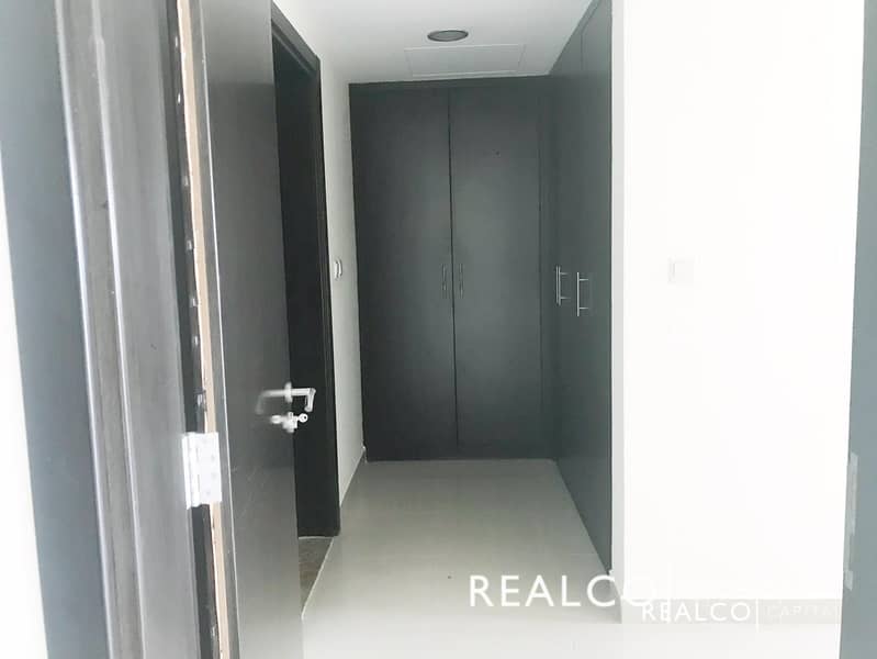 6 | SPECIOUS LAYOUT  | WELL MAINTAINED | HIGH FLOOR | |