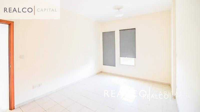 10 1 Bed | Chiller Free | Vacant | Street View