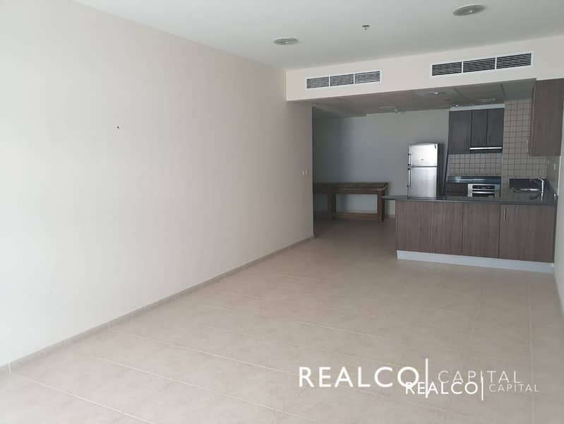 2 Elite Residence Large 1 BR with partial Sea