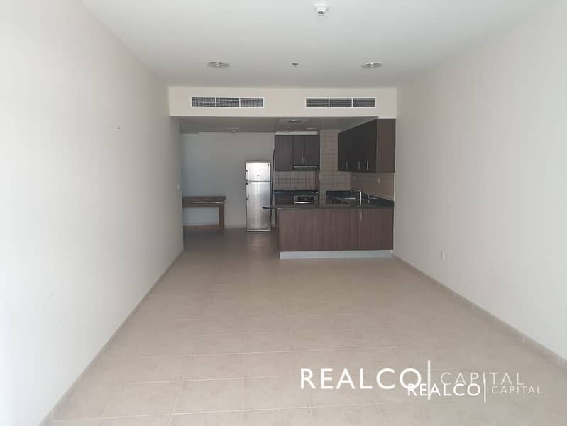 3 Elite Residence Large 1 BR with partial Sea