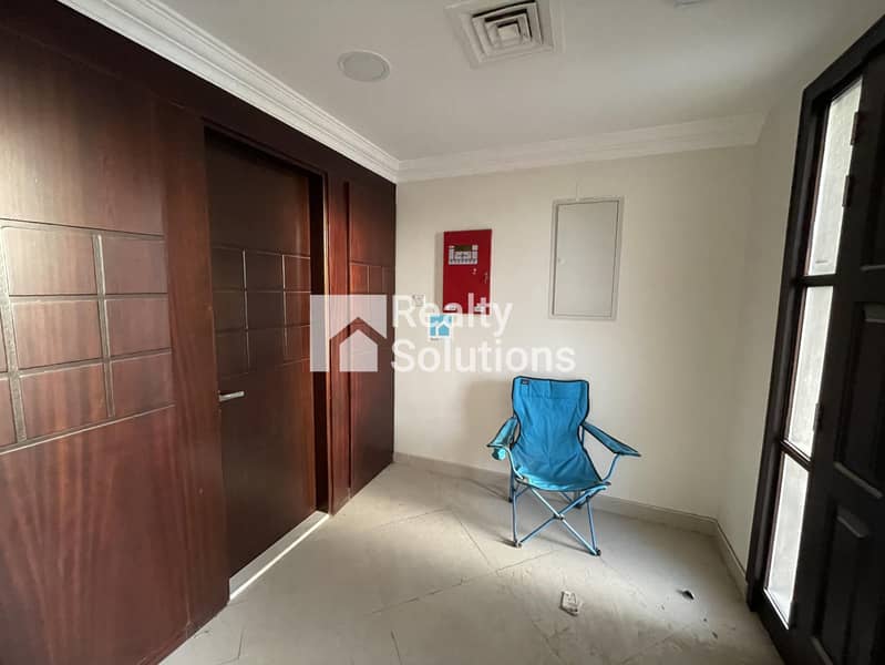 9 G+2 Townhouse with lift