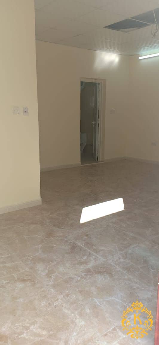 Limited Offer !!! 2 Bed Room And Hall in Al Falah (Monthly Possible) Near by Shoping Area
