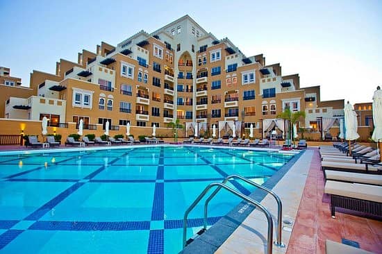 Wonderful 1br apartment  located in Bab Al Al bahr ,Ras Al Khaimah overlooking the sea
