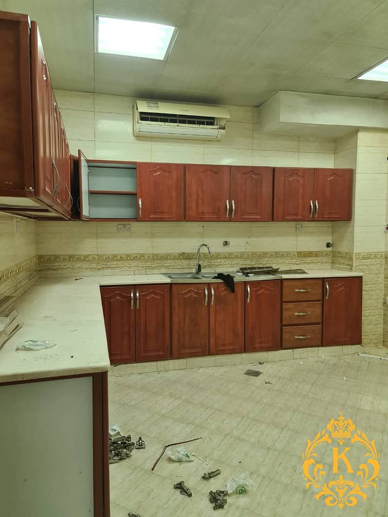 Квартира в Аль Шамха, 2 cпальни, 40000 AED - 5884806